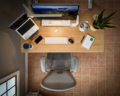 Organized workspace for focused tasks
